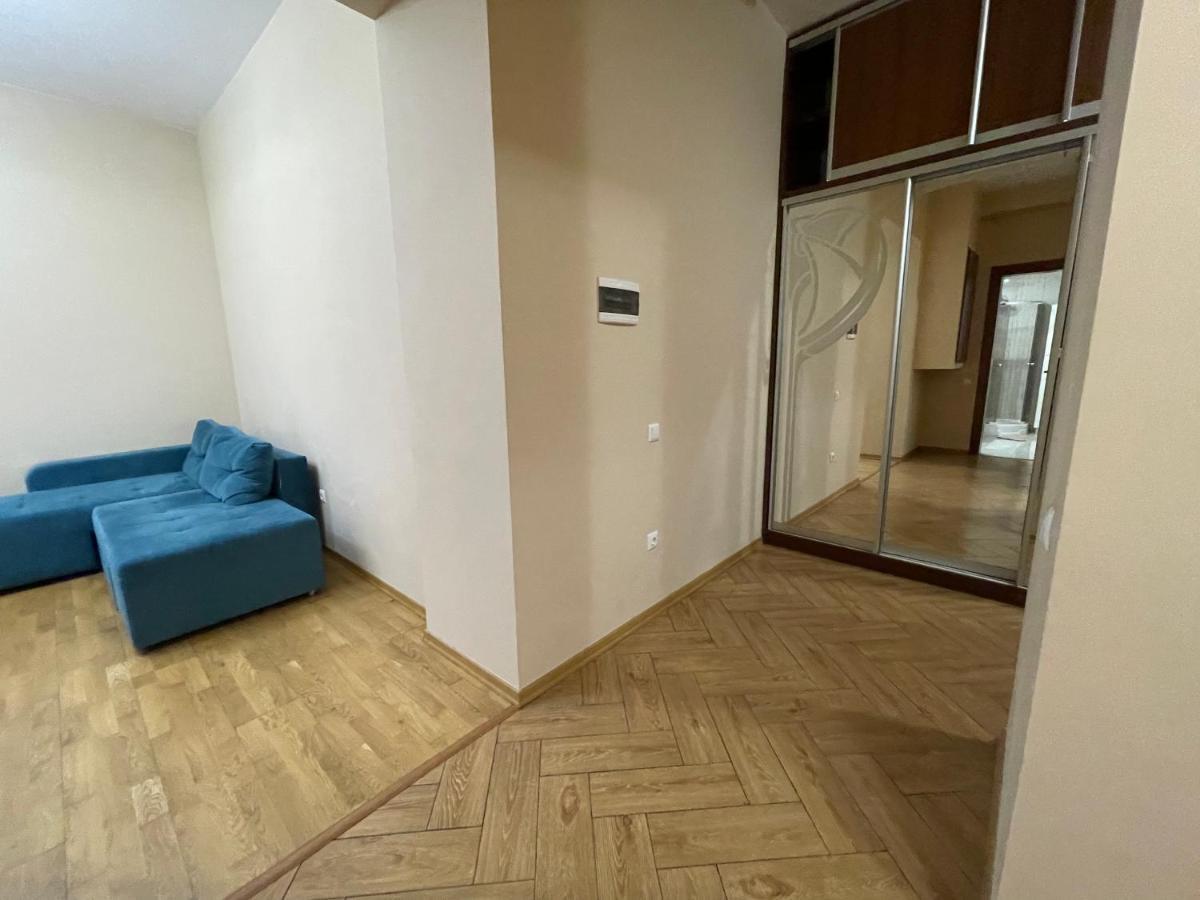 Avangard Qn Romana 26 Apart Lwów Zewnętrze zdjęcie